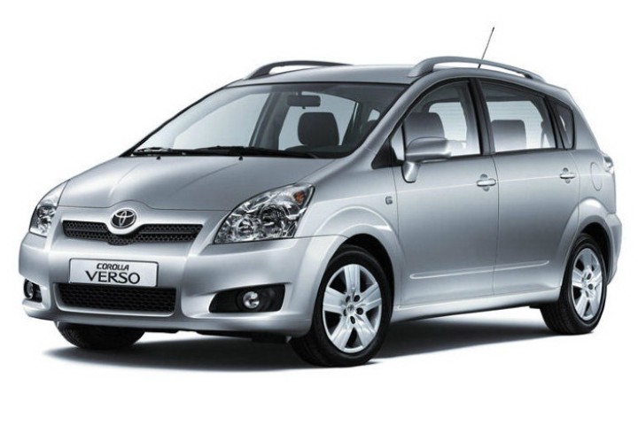 TOYOTA COROLA VERSO 2.2