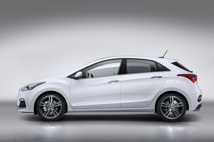 HYUNDAI i30 1.6