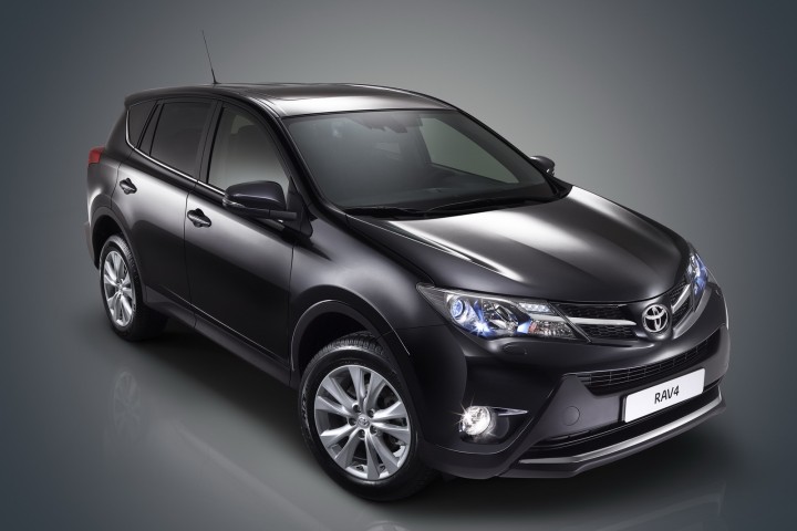 TOYOTA RAW 4 hybrid 2.5