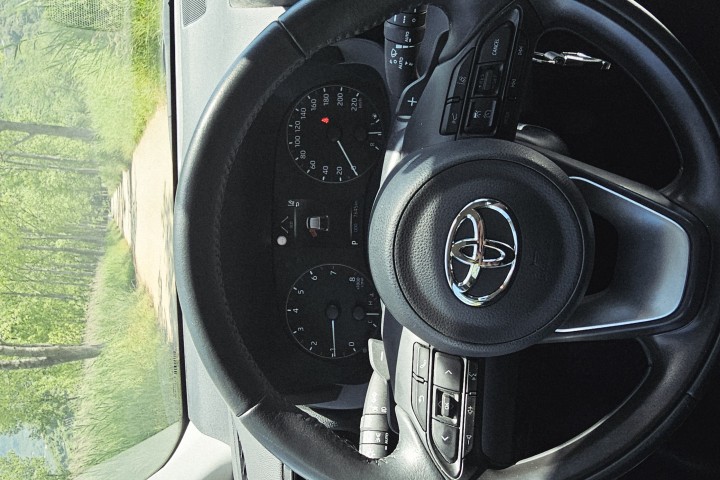 TOYOTA YARIS 1.5