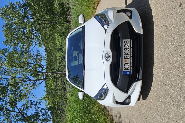 TOYOTA YARIS 1.5
