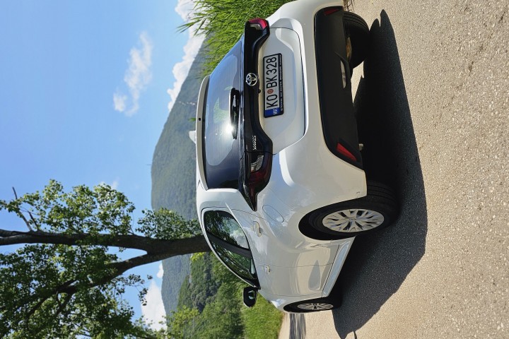 TOYOTA YARIS 1.5