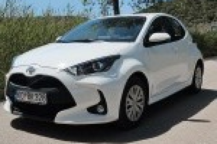 TOYOTA YARIS 1.5
