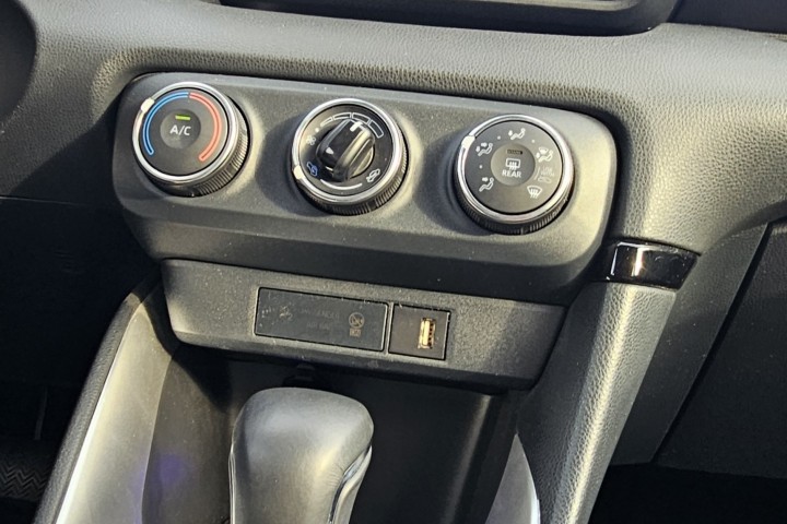TOYOTA YARIS 1.5