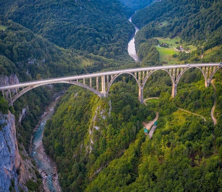 Ekskluzivna ponuda rent a car vozila u Crnoj Gori Cabrio Rent a Car